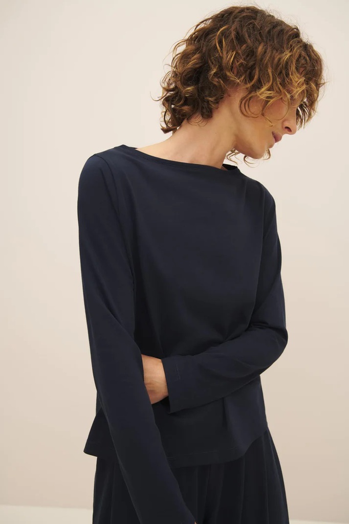 KOWTOW toppur Boat neck top